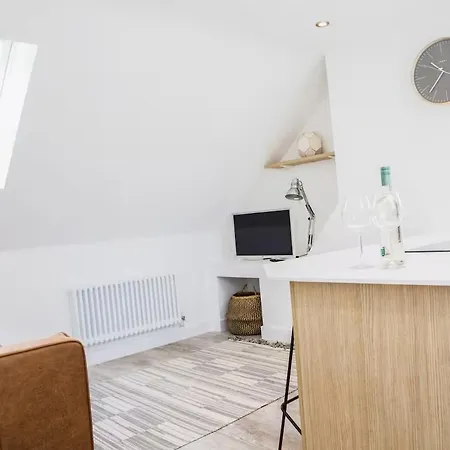 Heatons Retreat - Modern One Bedroom