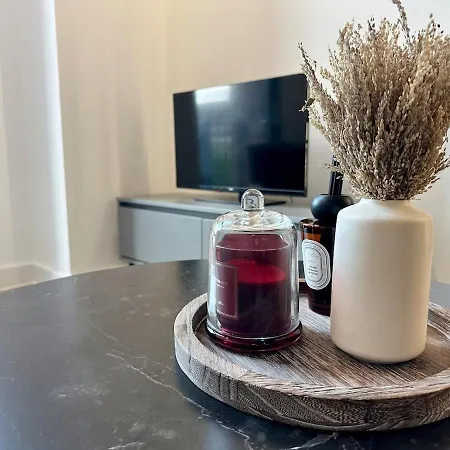 Cute 1 Bed Duplex With Balcony Manchester