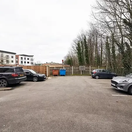 Near Old Trafford - Parking - Wifi - Sleeps 5 * مانشستر