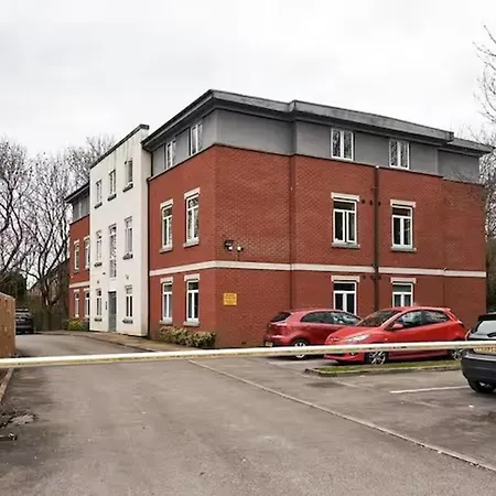Near Old Trafford - Parking - Wifi - Sleeps 5 شقة *