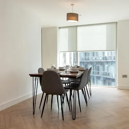 Sleek Modern In The Heart Of Salford شقة *