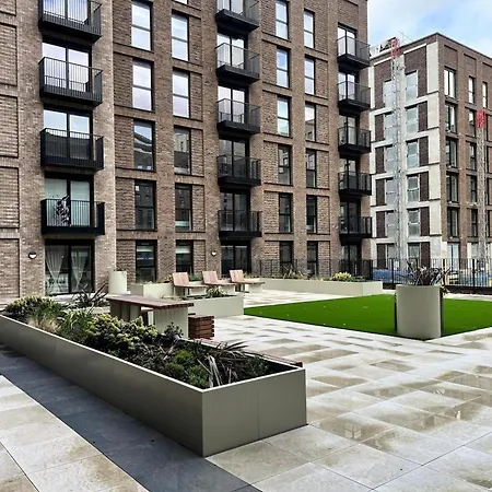 Sleeps 3 - Garden And Parking - Near Old Trafford Apartmán Manchester