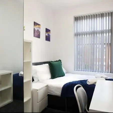 Spacious 4-bed House In Fallowfield Sleeps 8 Apartmán *