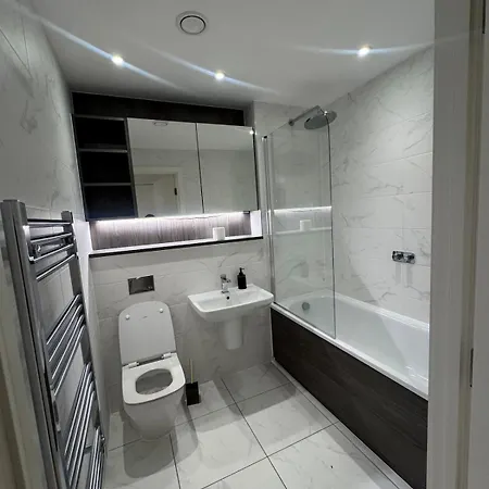 2 Bed Centre شقة مانشستر