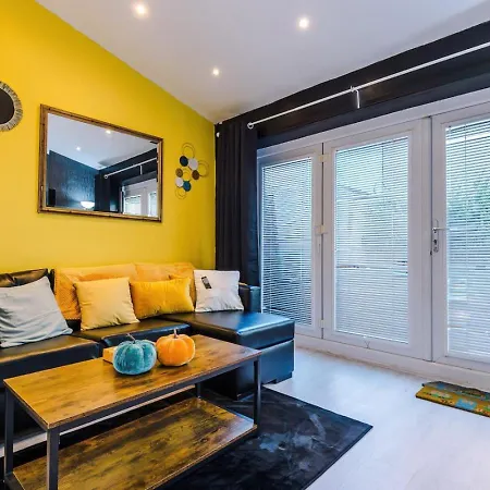 Appartement Salford 4 Bed House - Free Parking - Sleeps 7