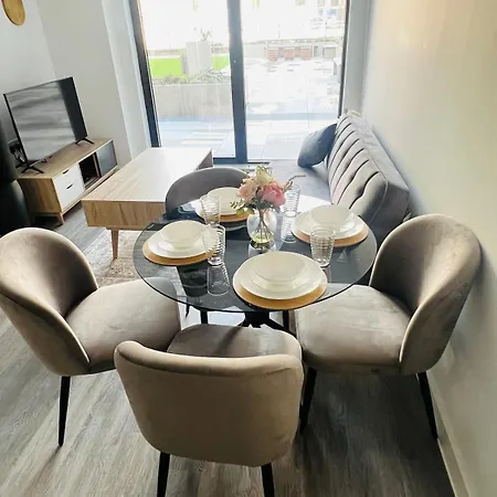 Luxury 1 Bedroom Apartment, Salford, Manchester