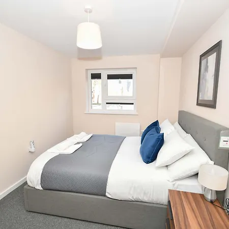 شقة Bright & Spacious 2 Bed In مانشستر