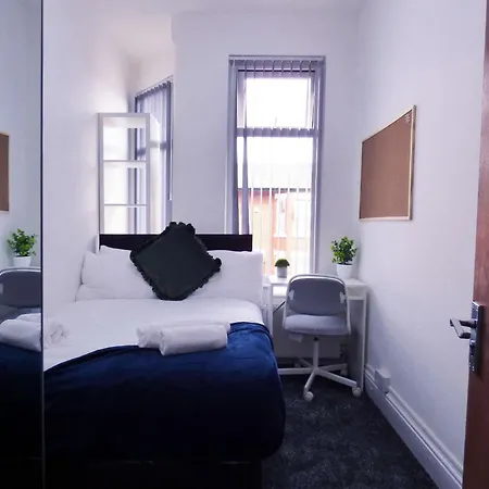 Spacious 4-bed House In Fallowfield Sleeps 8 Apartamento *