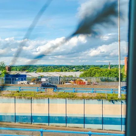 شقة The Pendleton, Salford, 3-bed Apartment, Free Parking, 3 Mins To By Kammili