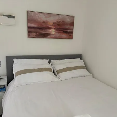 Cosy & Exclusive 1bd Crumpsall Flat, Sleeps 4 Appartement *