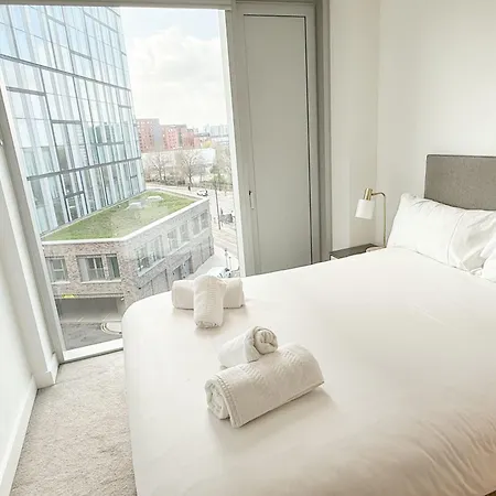 شقة Sleek Modern In The Heart Of Salford *
