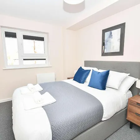 Bright & Spacious 2 Bed In * مانشستر