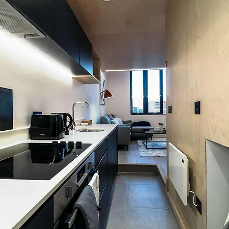 Stunning 2 Bed W Views Apartmán *