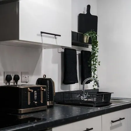 2 Bed With Wifi - Sleeps 4 *