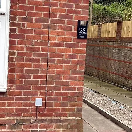 Cosy & Exclusive 1bd Crumpsall Flat, Sleeps 4 Appartement *