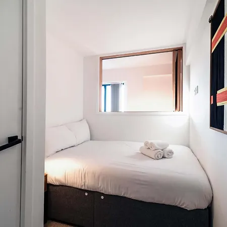 Stunning 2 Bed W Views Apartmán *