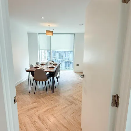 Sleek Modern In The Heart Of Salford * مانشستر