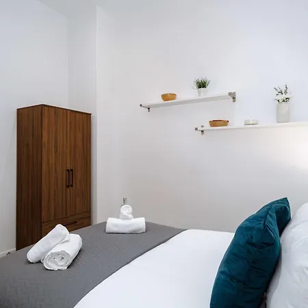 Spacious & Modern 1bed Nr Etihad Stadium مانشستر