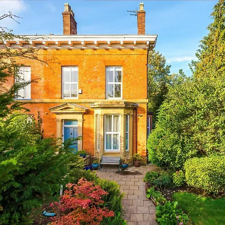Perfect Getaway At Smedley House * Manchester