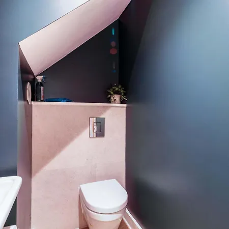 Stunning 2 Bed W Views