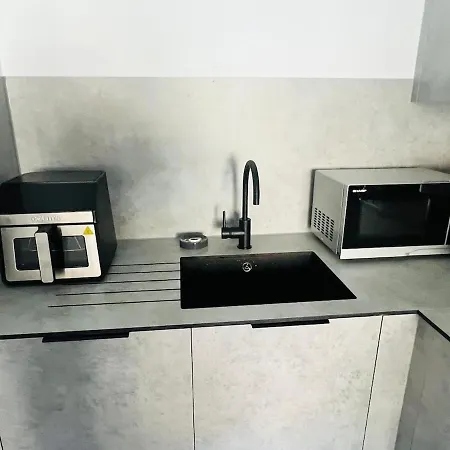 Luxury 1 Bedroom Apartment, Salford, *