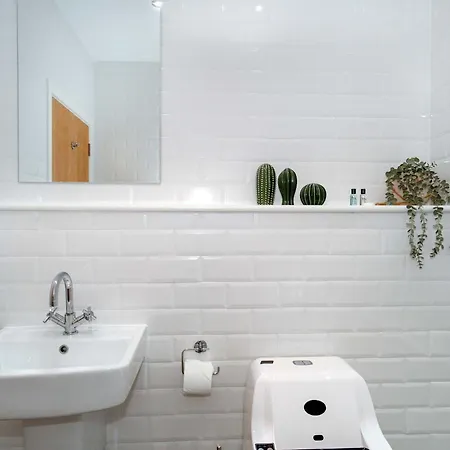 شقة Spacious & Modern 1bed Nr Etihad Stadium *