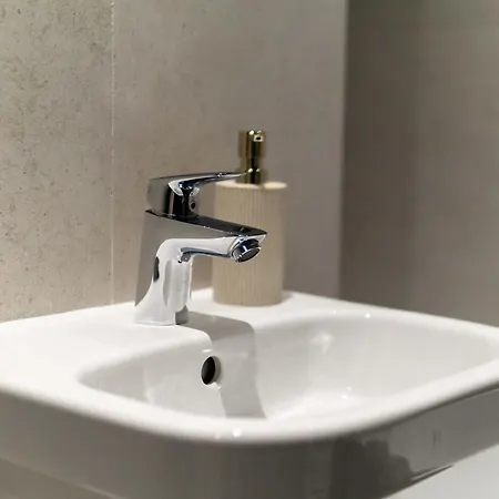 Stunning 2 Bed W Views Manchester