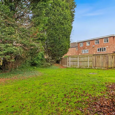 Appartement Modern 4 Bedroom House For 9 Guests With Free Parking By The Cosy Corner Nationwide *