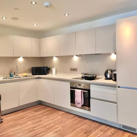 Modern Near Oxford Road, Centre マンチェスター