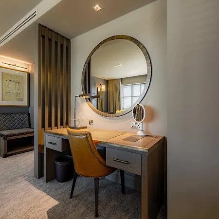 Dakota Airport Hotel 4*