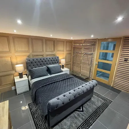 Guest house Hendham House - Near Etihad Stadium, Coop Live Arena, Ao Arena, Piccadilly Train Station & Centre