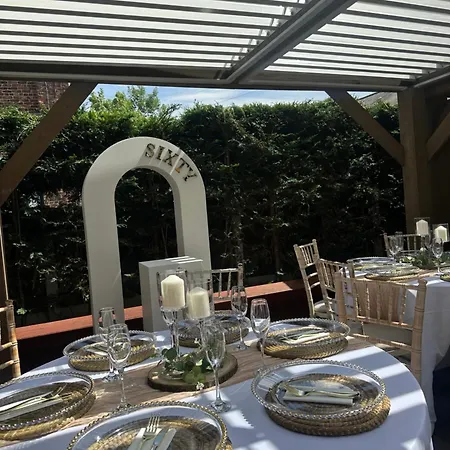 Hendham House - Near Etihad Stadium, Coop Live Arena, Ao Arena, Piccadilly Train Station & Centre Guest house 2*