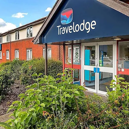Travelodge Birch M62 Eastbound 3*