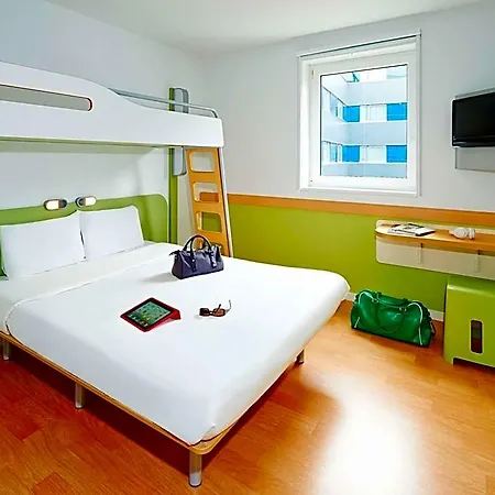 Ibis Budget Centre Pollard Street Hotel 2*