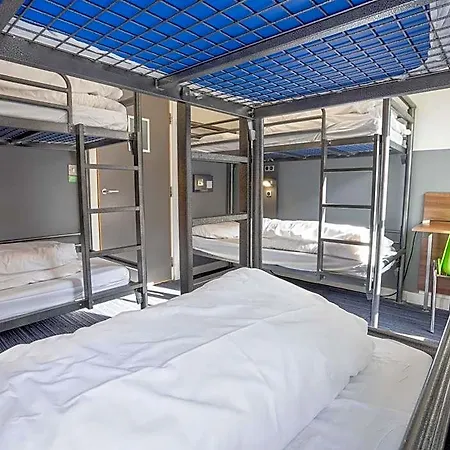 Hostel Yha *