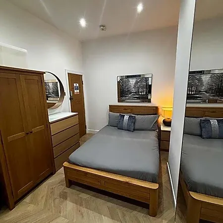 Hendham House - Near Etihad Stadium, Coop Live Arena, Ao Arena, Piccadilly Train Station & Centre 2*