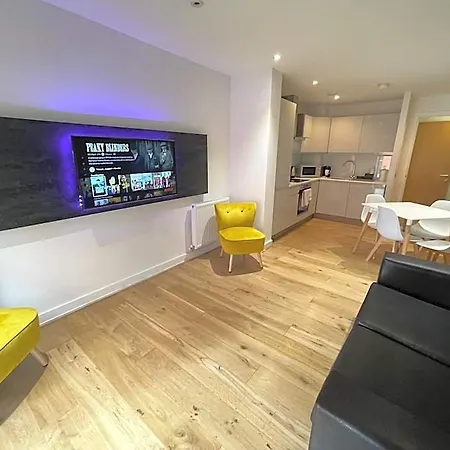 Premier Salford Quays 3*