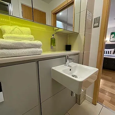 Premier Salford Quays 3* Manchester