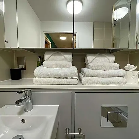 Hotel Premier Salford Quays 3*