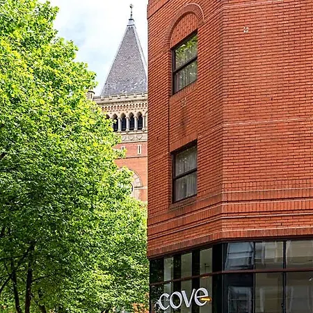 Cove Minshull Street Hotel