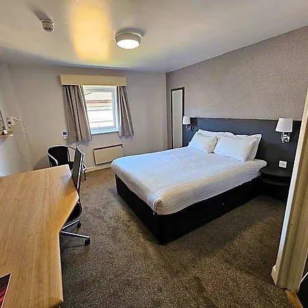Pendulum Hotel 3*