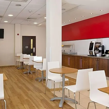 Hotel Travelodge Upper Brooks Street 3*