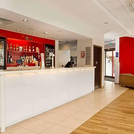 Hotel Travelodge Upper Brooks Street Manchester