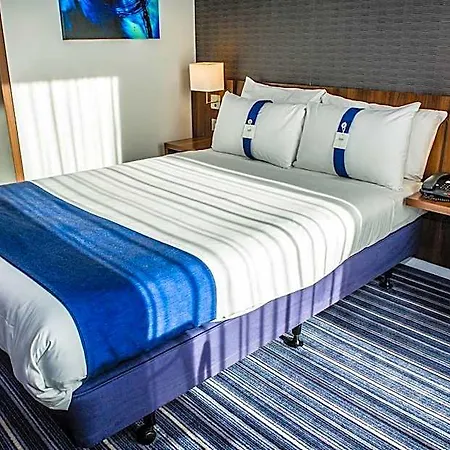 Hotel Express Centre By Ihg