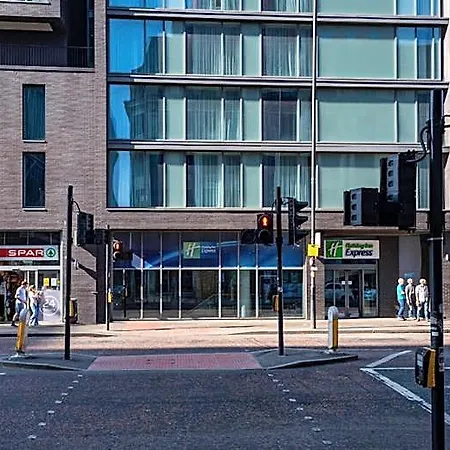 Hotel Express Centre By Ihg 3*