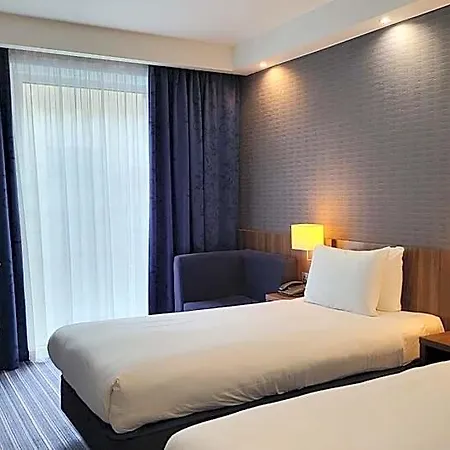 Express Centre By Ihg Hotel