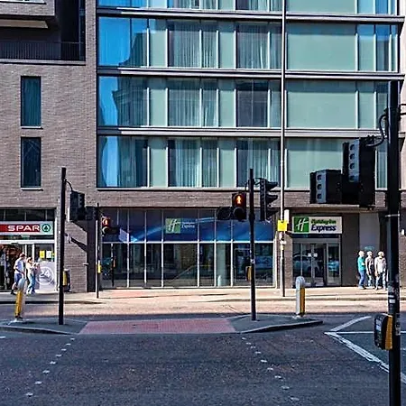 Express Centre By Ihg 3*
