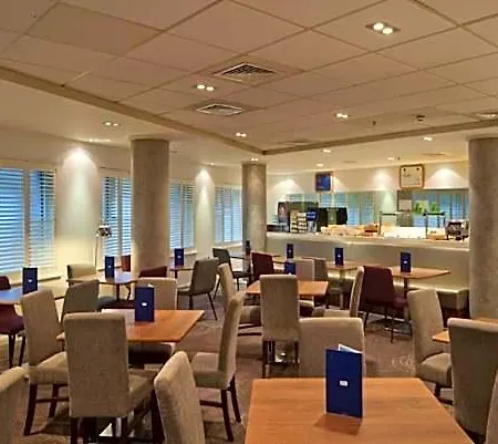 Hotel Express Centre By Ihg 3*