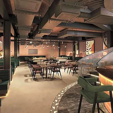Отель Aloft By Marriott Centre 3*