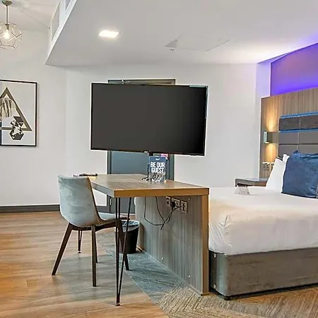 Roomzzz Victoria Manchester